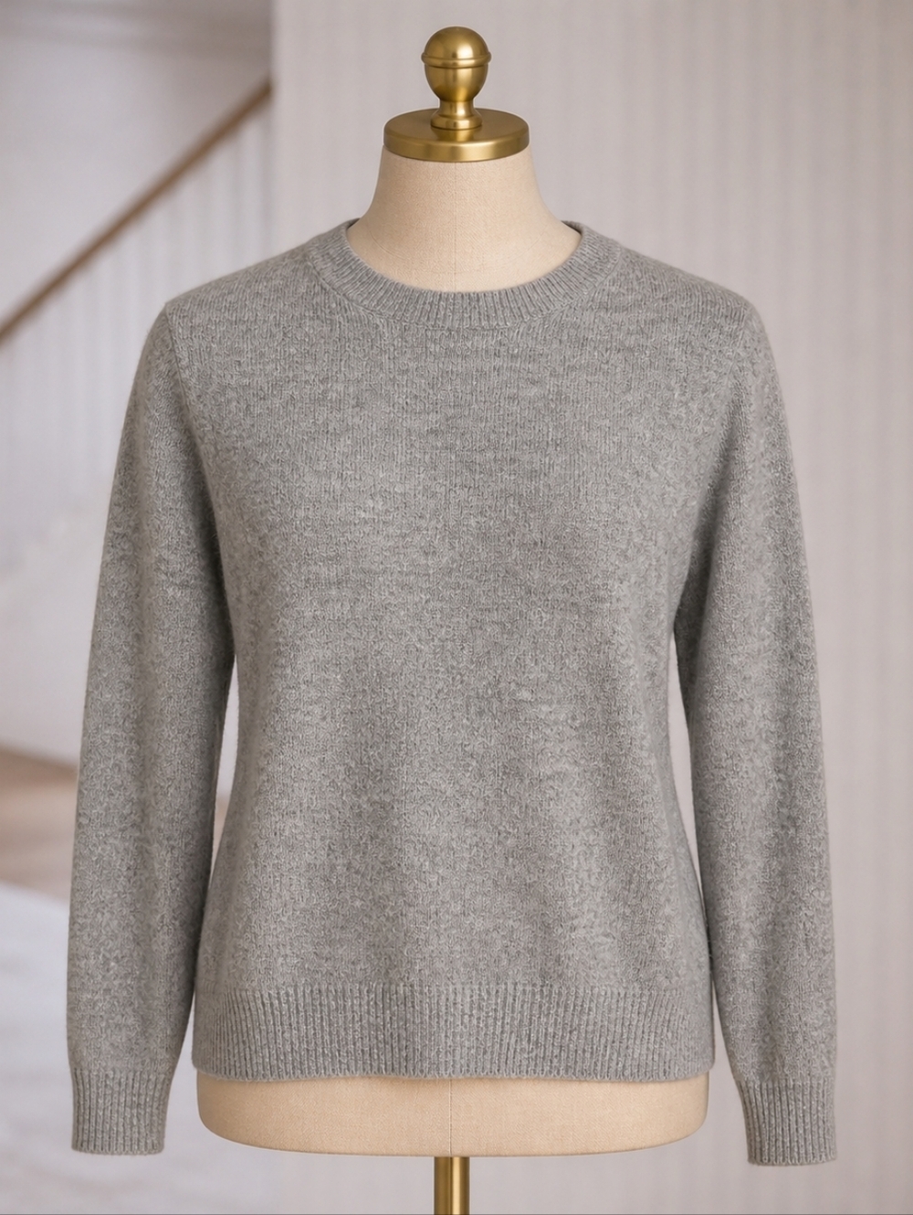 Lydia Vine 100% Cashmere Grey Long Sleeve Sweater